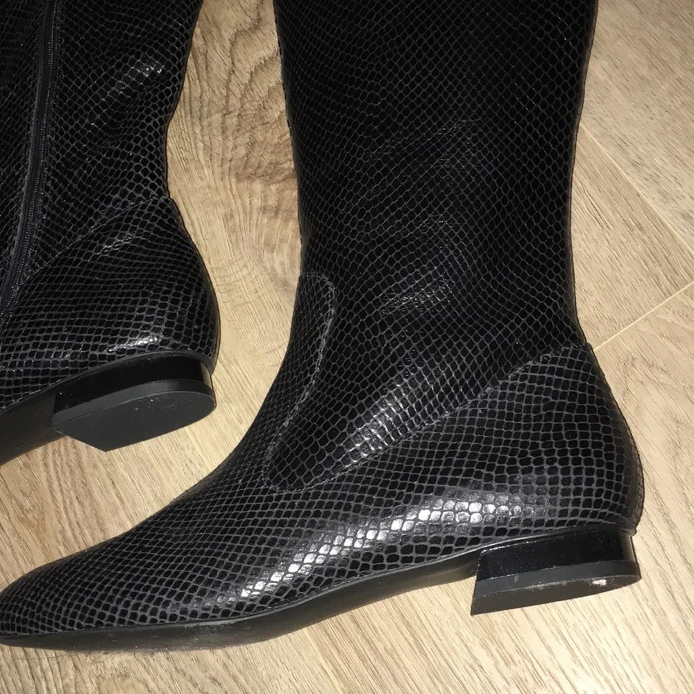 VIA SPIGA NWT PYTHON EMBOSSED REAL LEATHER OVER THE KNEE BLACK BOOTS